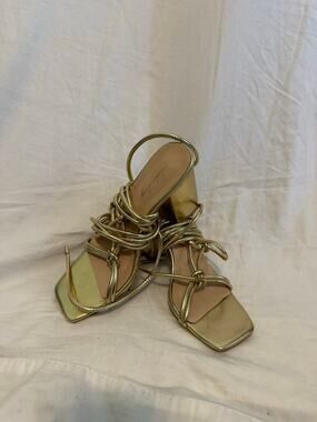 Elisabet Tang Women’s Strappy Chunky Block Heels
